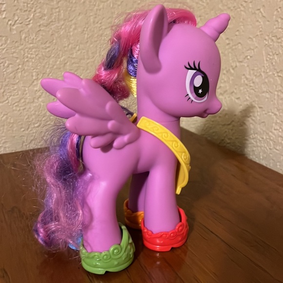 Twilight Sparkle Pony 8.5 inch - Picture 5 of 9